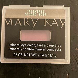 Mary Kay Mineral Eye Color-~Iris ~ .05 OZ. NEW! #013045